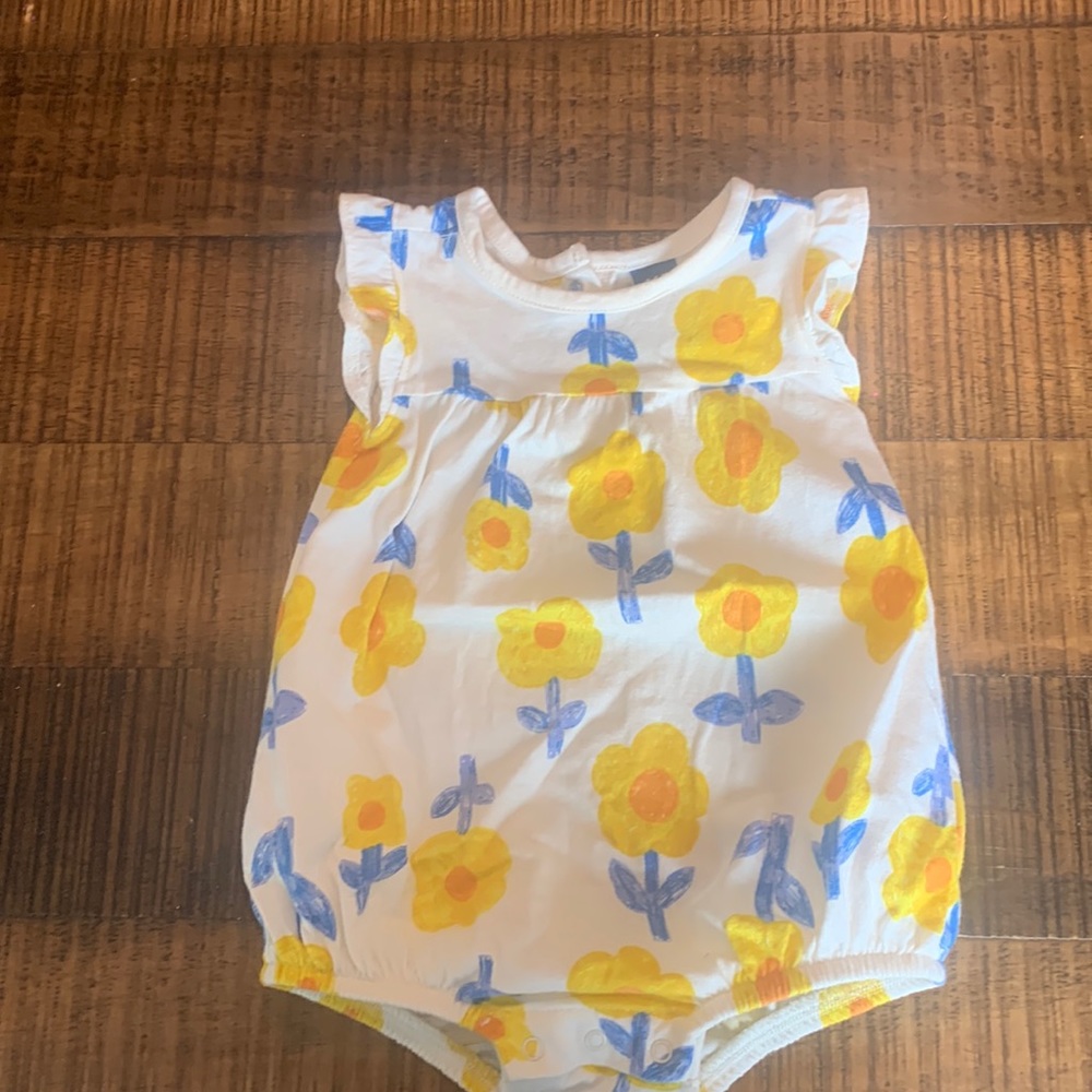 OLD NAVY jumpsuits 3-6 M